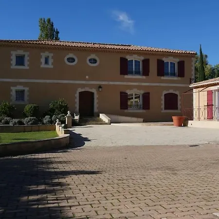 Holiday home Luciole Des Alpilles *